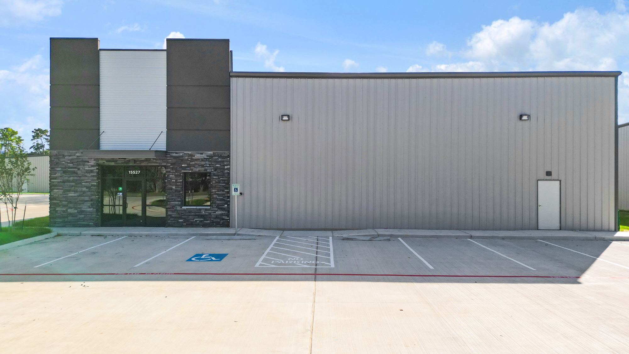 Storefront office entry built at Jarvis Business Park